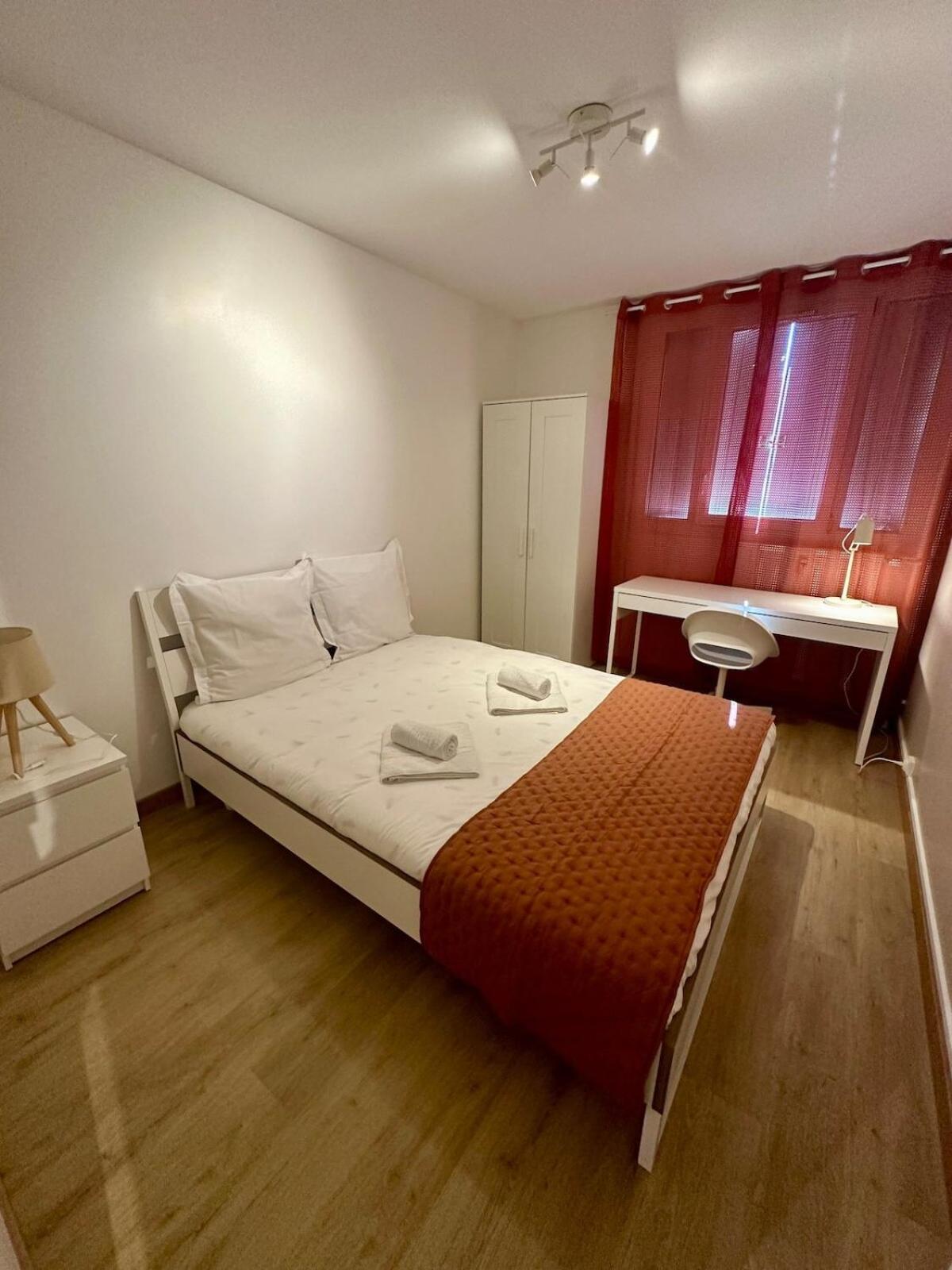 Ferienwohnung Au Coeur Du Quartier Taittinger Reims Exterior foto