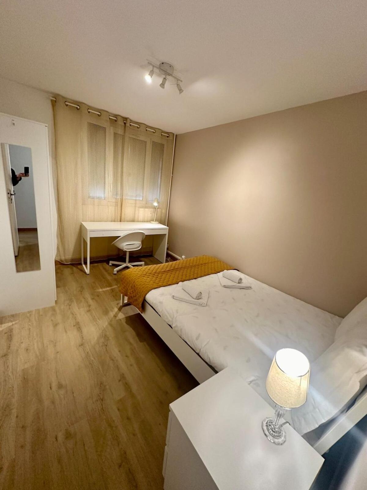 Ferienwohnung Au Coeur Du Quartier Taittinger Reims Exterior foto